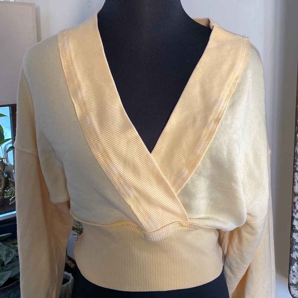 LAST DAY ON POSH 8/15/26 Yellow Wrap Crop Sweater Free People - Picture 3 of 6